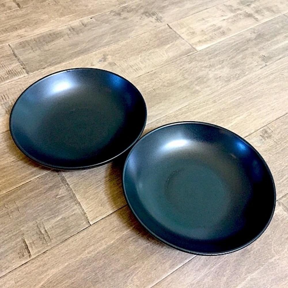 Black Shallow Bowl Set of 2, NWOT